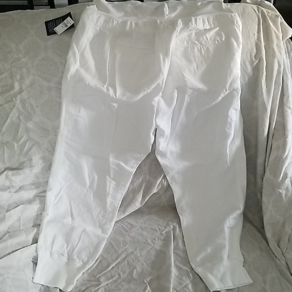 White linen maternity full panel pants - Picture 2 of 3
